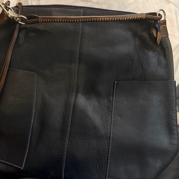 NWOT Peter Kent, Argentina, pebbled navy blue leather, brown strap, zipper pull - Picture 12 of 16